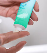 hair-removal-cream-sensitive-application